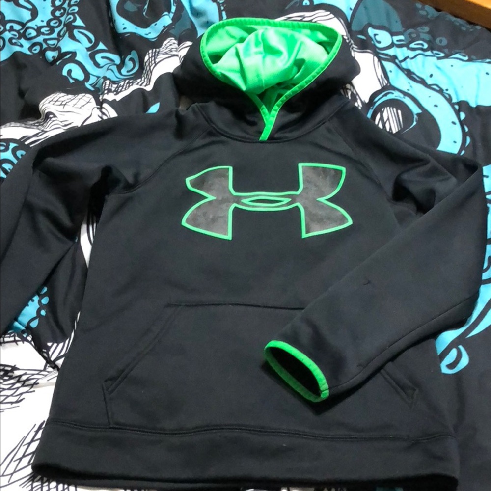Boys under Armour hoodie